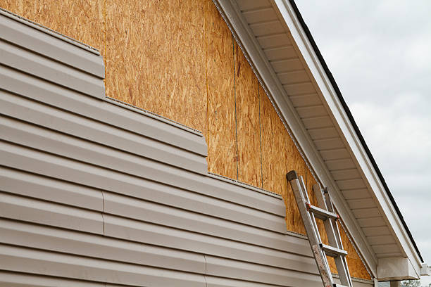 24/7 Emergency Storm Damage Siding Repair experts in Collinsville, CT